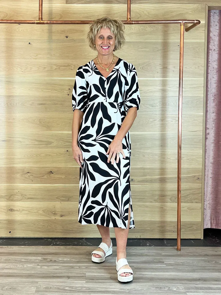 B Young ByJanina Dress Black Palms Mix