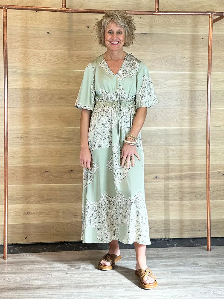 B Young ByJannike Dress Tea Paisley Mix