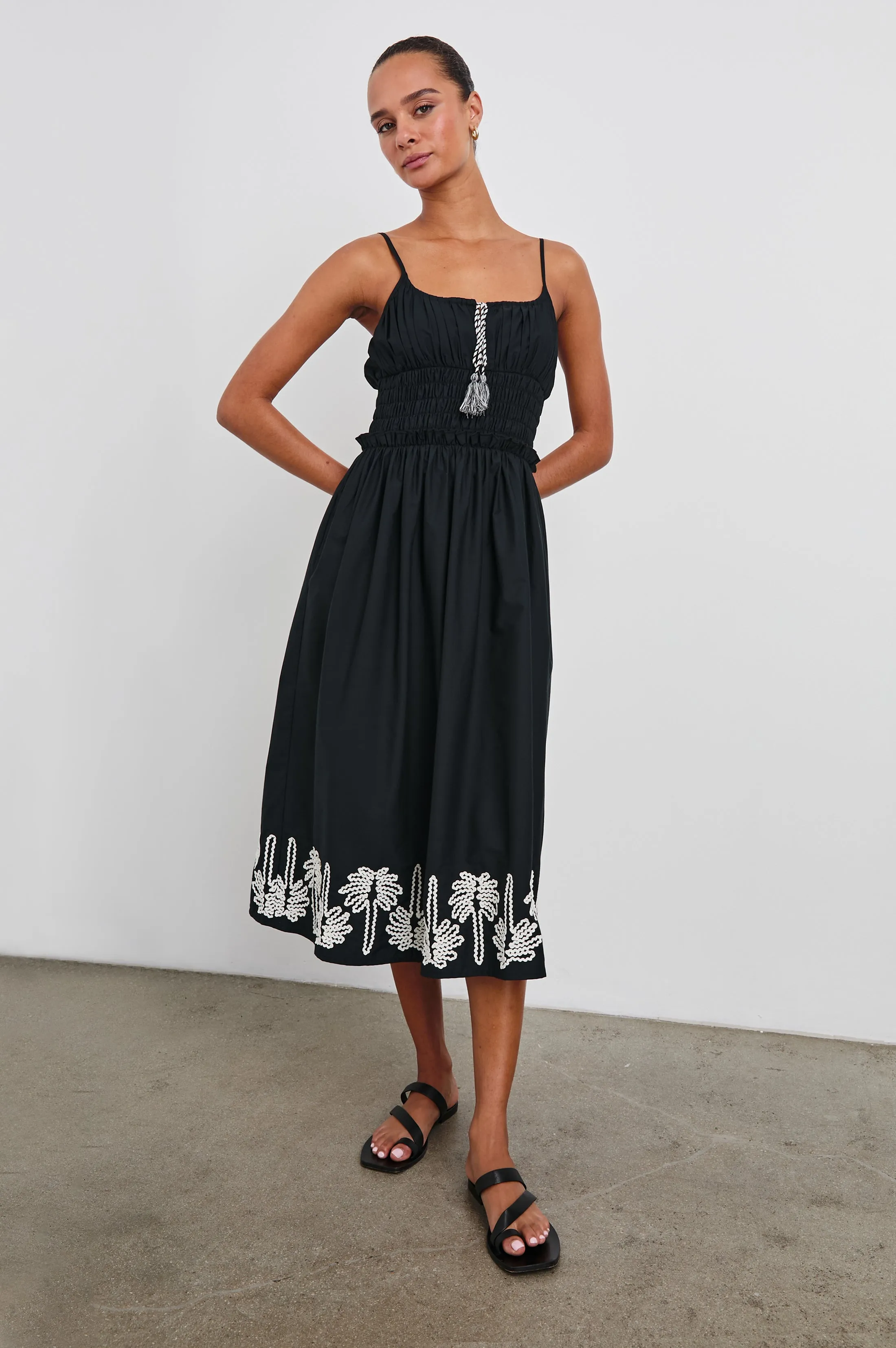BAJA DRESS - BLACK IVORY PALM TREES Rails