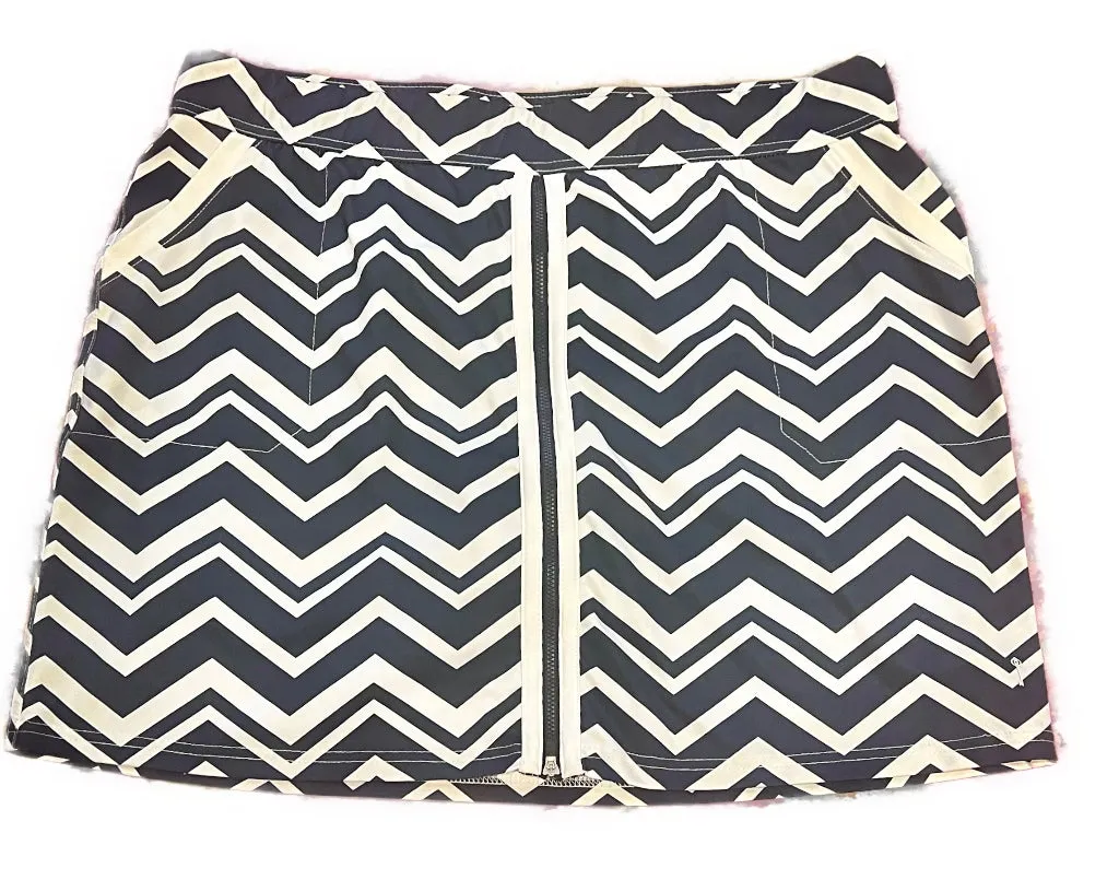 Belyn Key Navy & White Chevron Golf Skort Size XXL. MSP$116