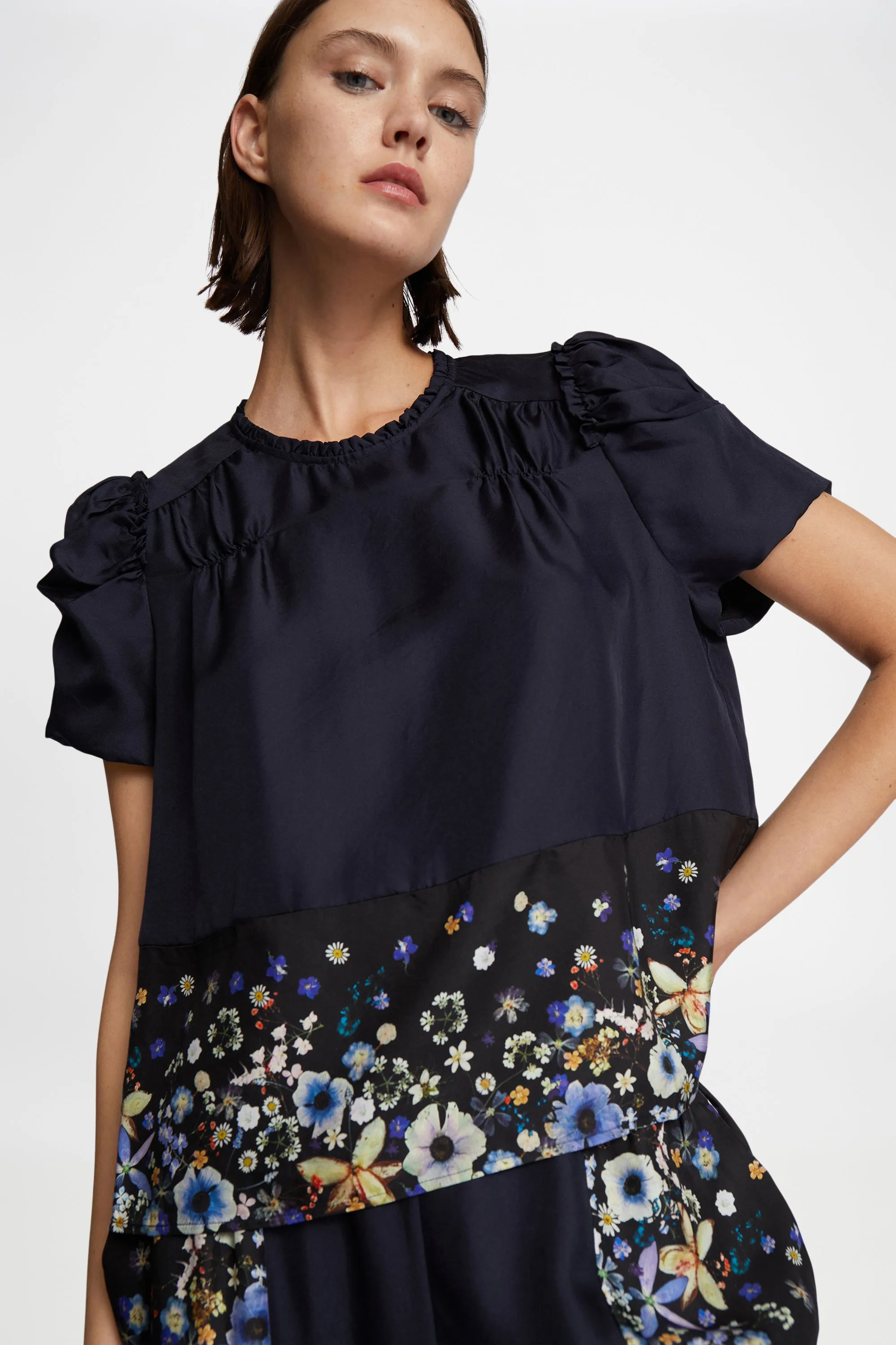 FAHSAI SILK - BLACK Munthe
