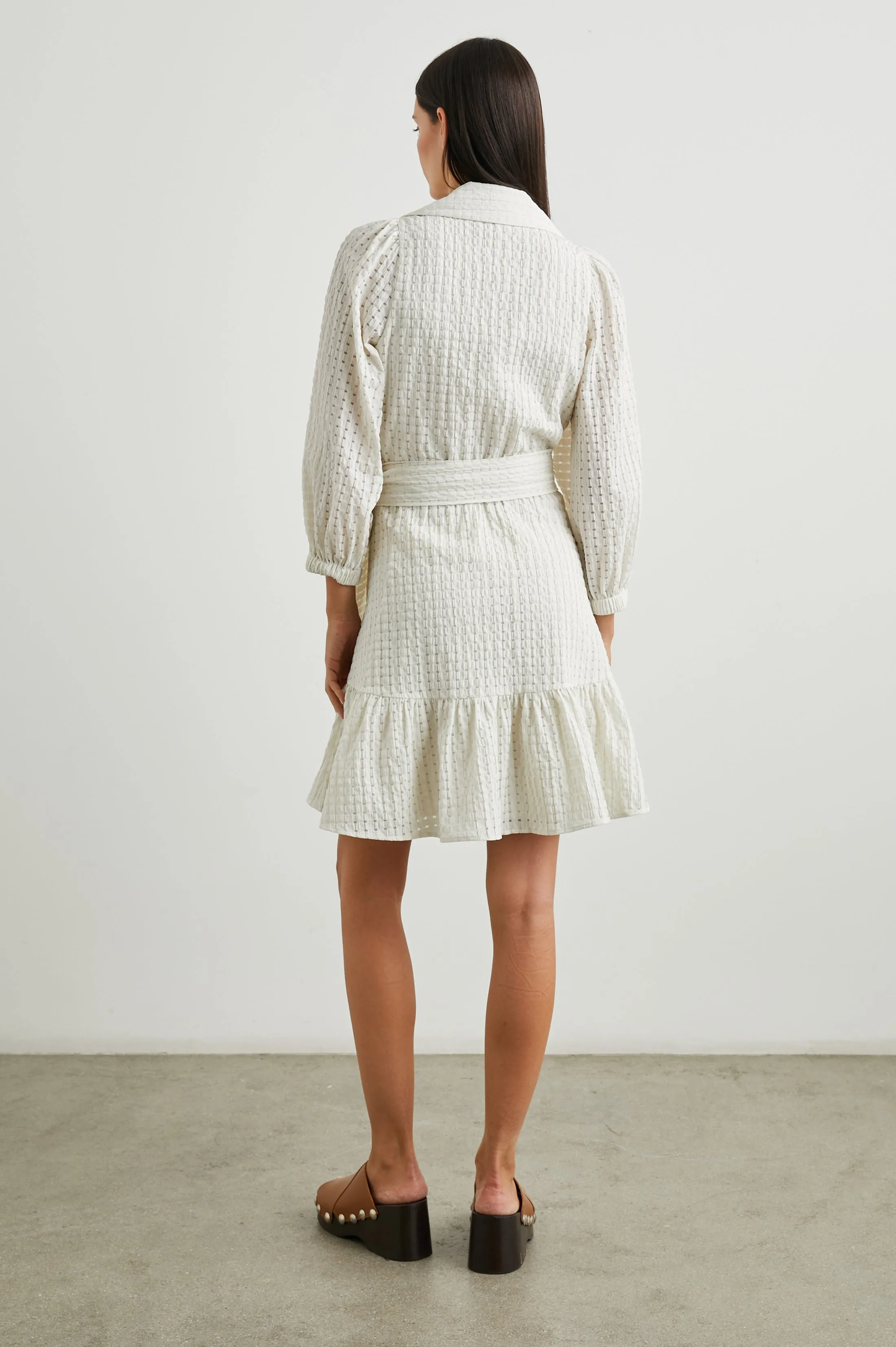 KIARA DRESS - IVORY SEERSUCKER Rails