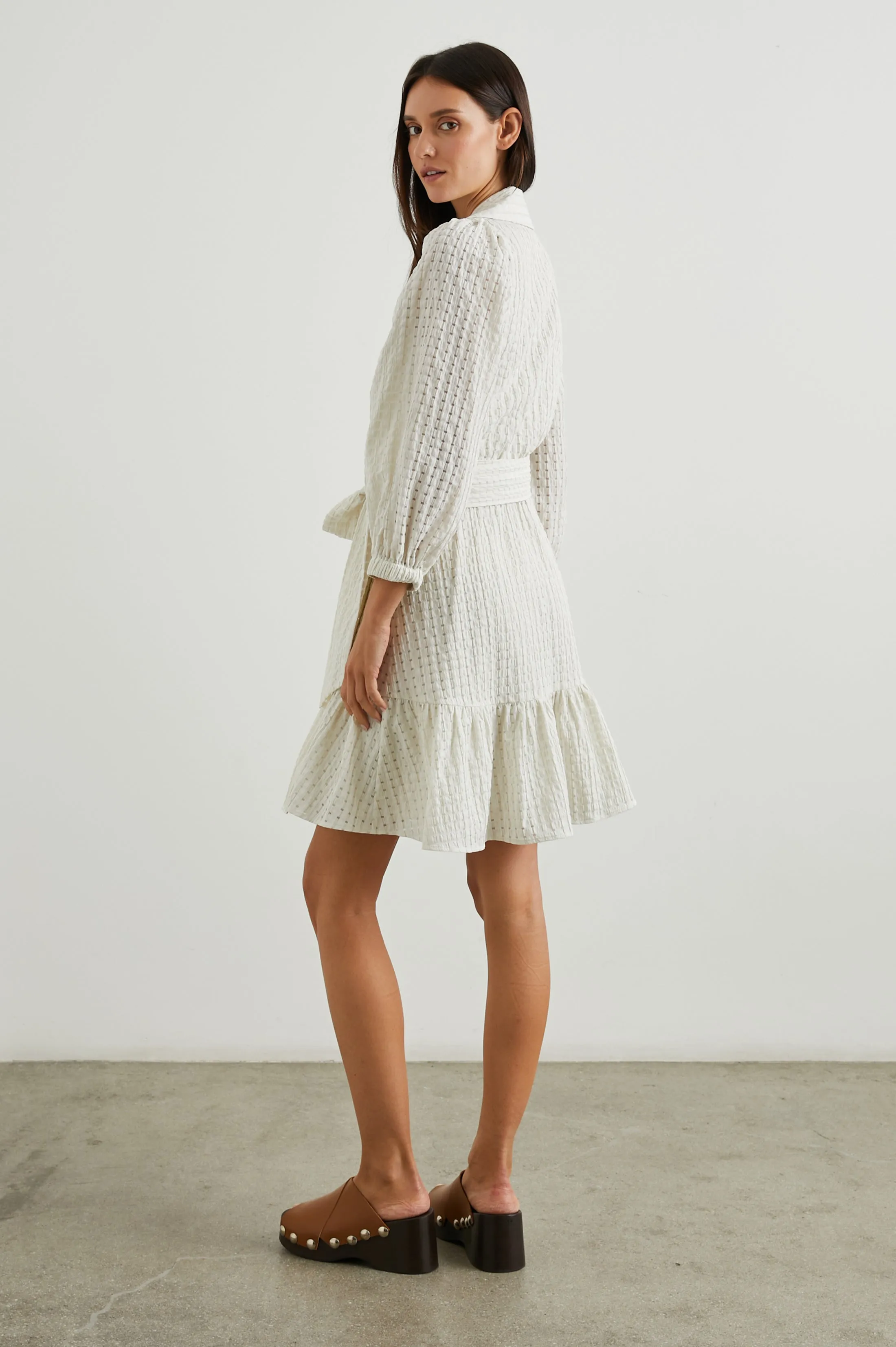 KIARA DRESS - IVORY SEERSUCKER Rails
