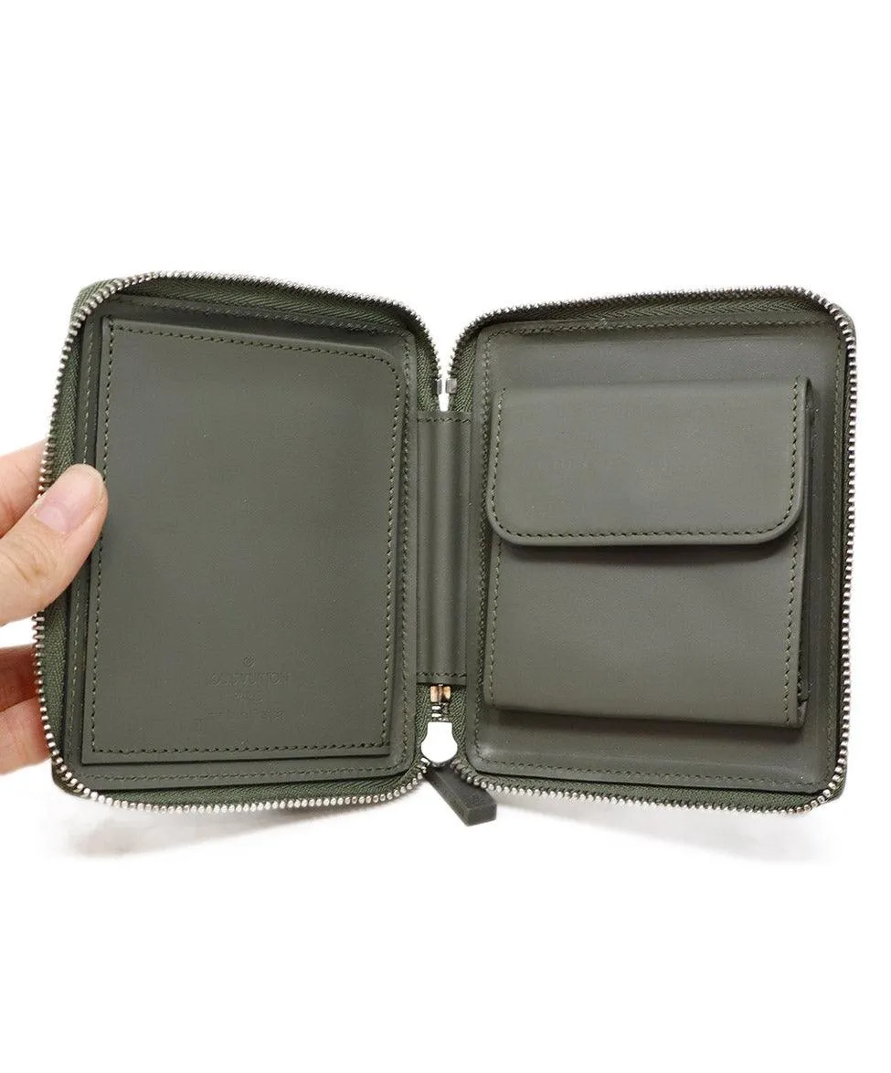 Louis Vuitton Green Petit Monet Damier Glace Wallet