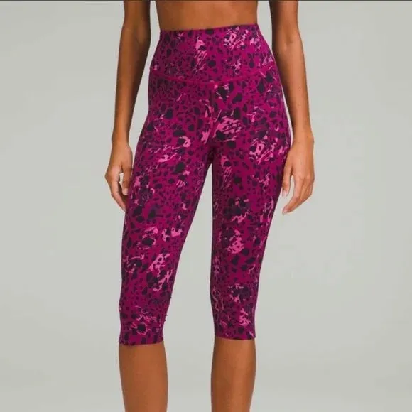 Lululemon Base Pace Pink Animal Print Leggings Size 8 MSP$88