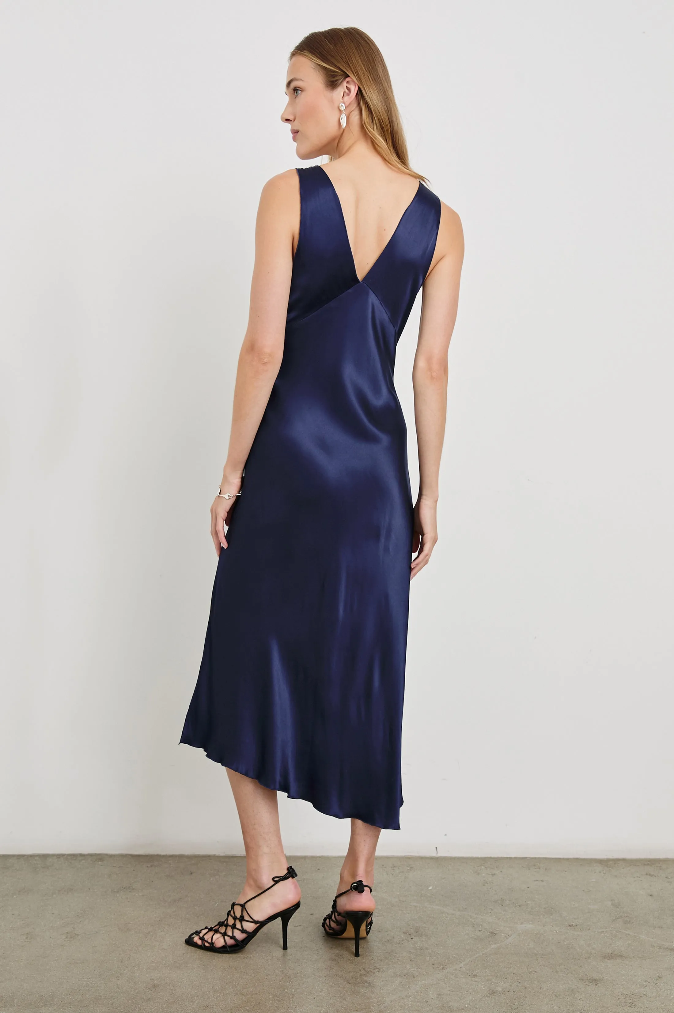 MONIQUE DRESS - NAVY Rails
