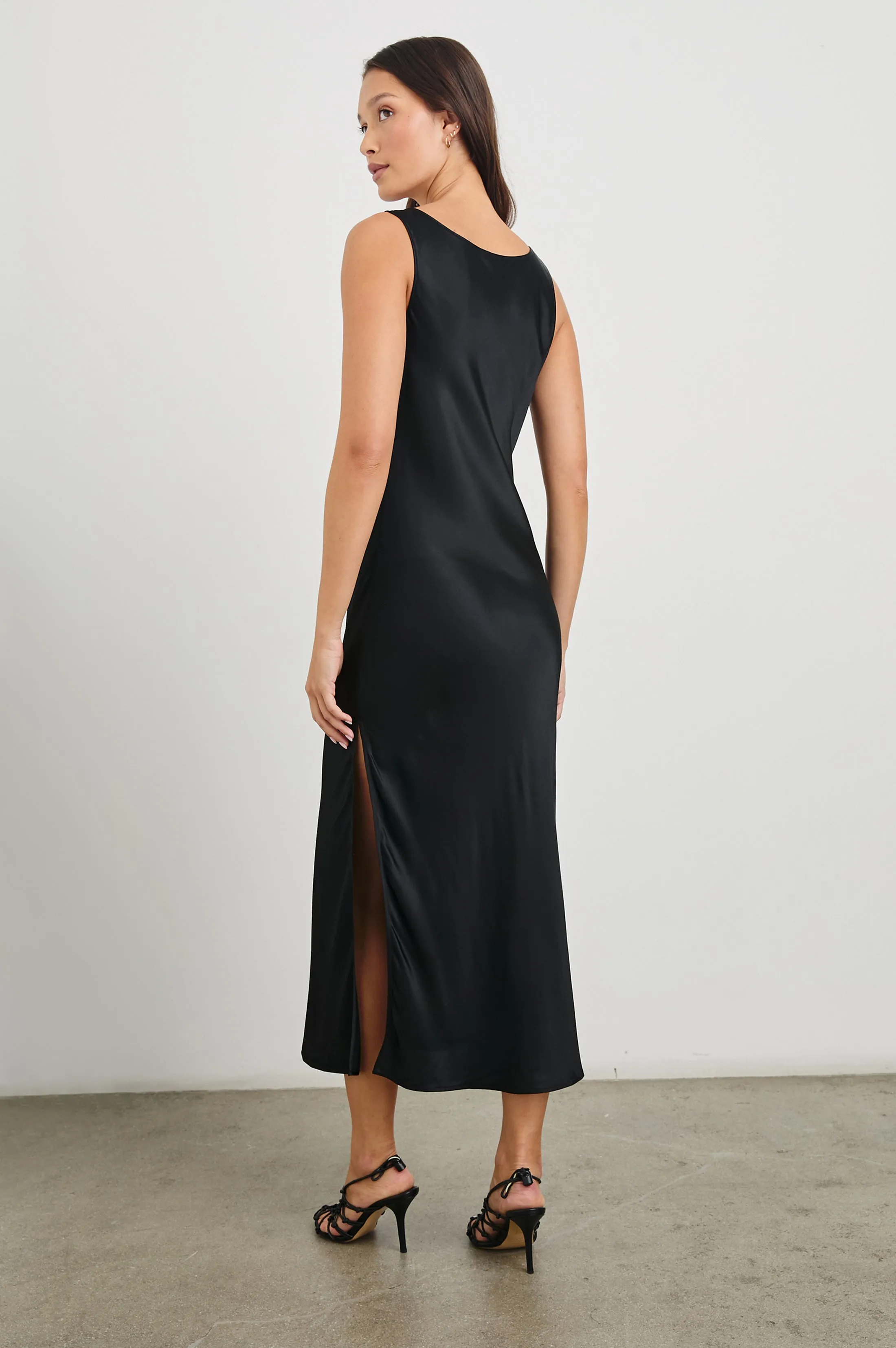 NAT DRESS - BLACK Rails