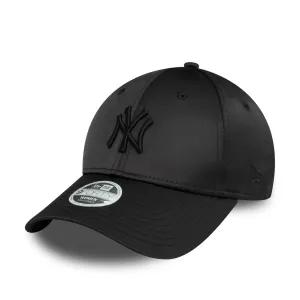 New Era Womens New York Yankees 9FORTY Satin Baseball Cap - Black - OSFM
