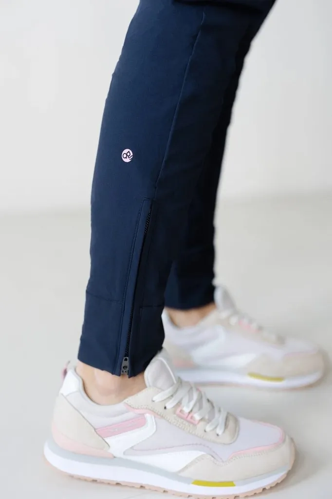 New Women's Abnedroth Peggy Pant Professional Jogger - Navy MSP$168
