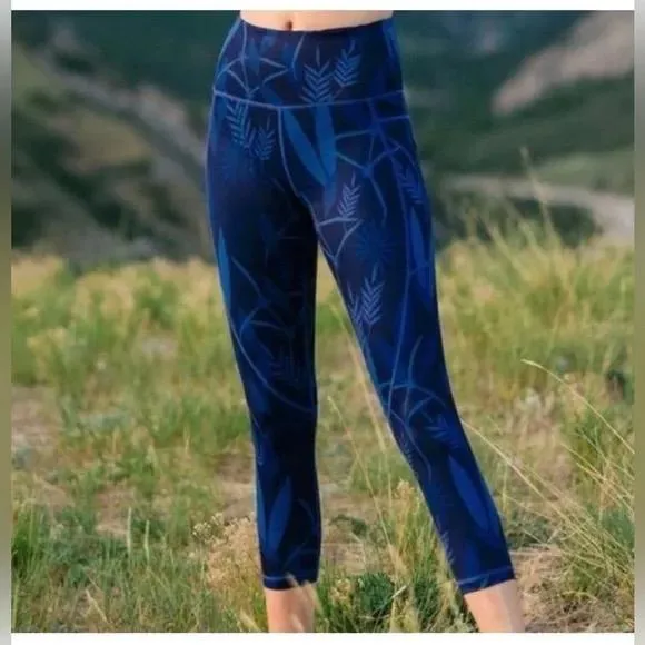 New Zyia Active Azul Paradise Pocket n Tight Hi Rise Capri Size 2 MSP$69