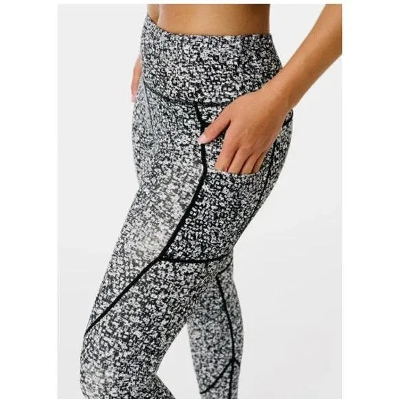 New Zyia Active Black Mosaic Pocket Soft N Snug 7/8 Legging Size 6-8 MSP$75