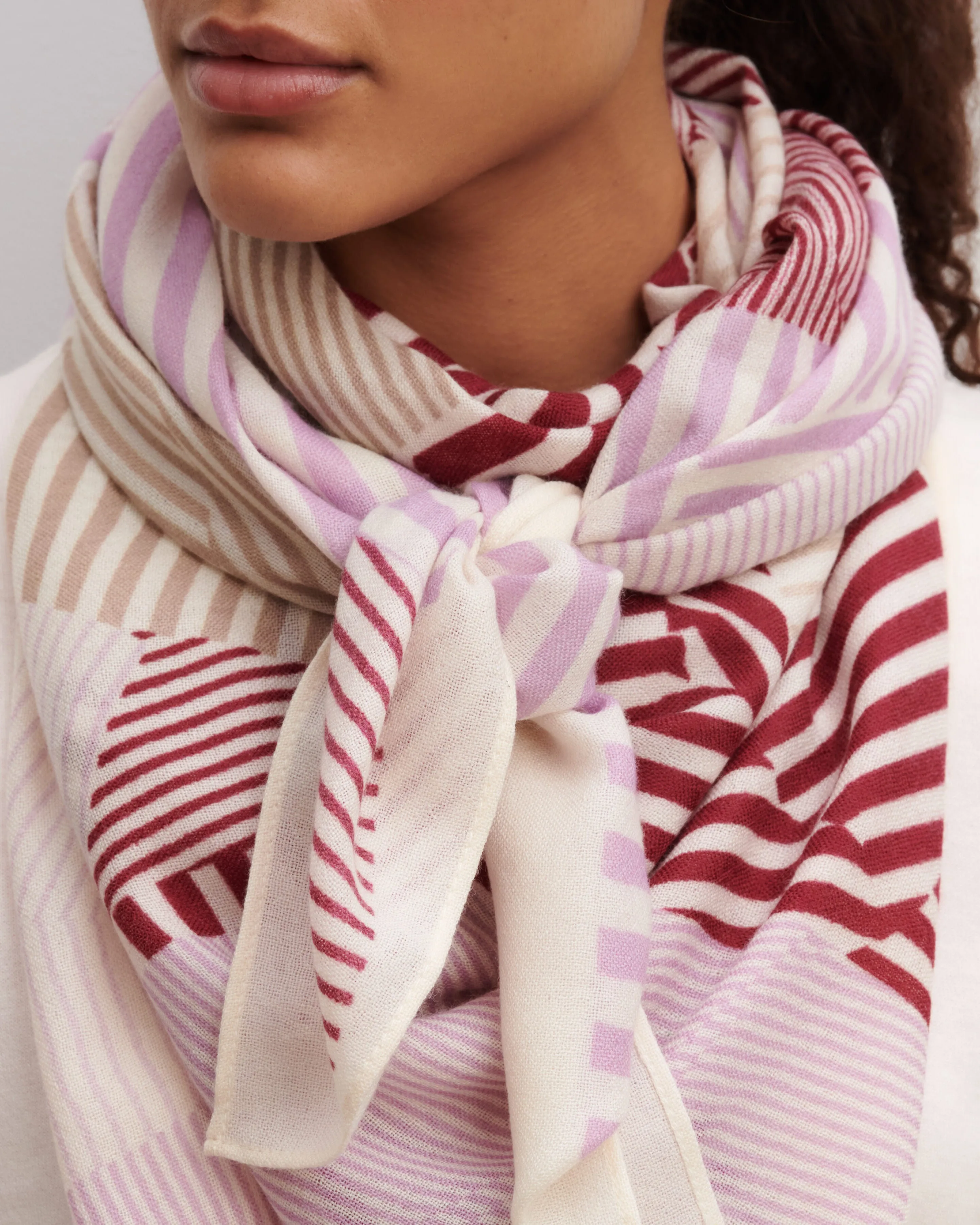 Printed square scarf Eric Bompard