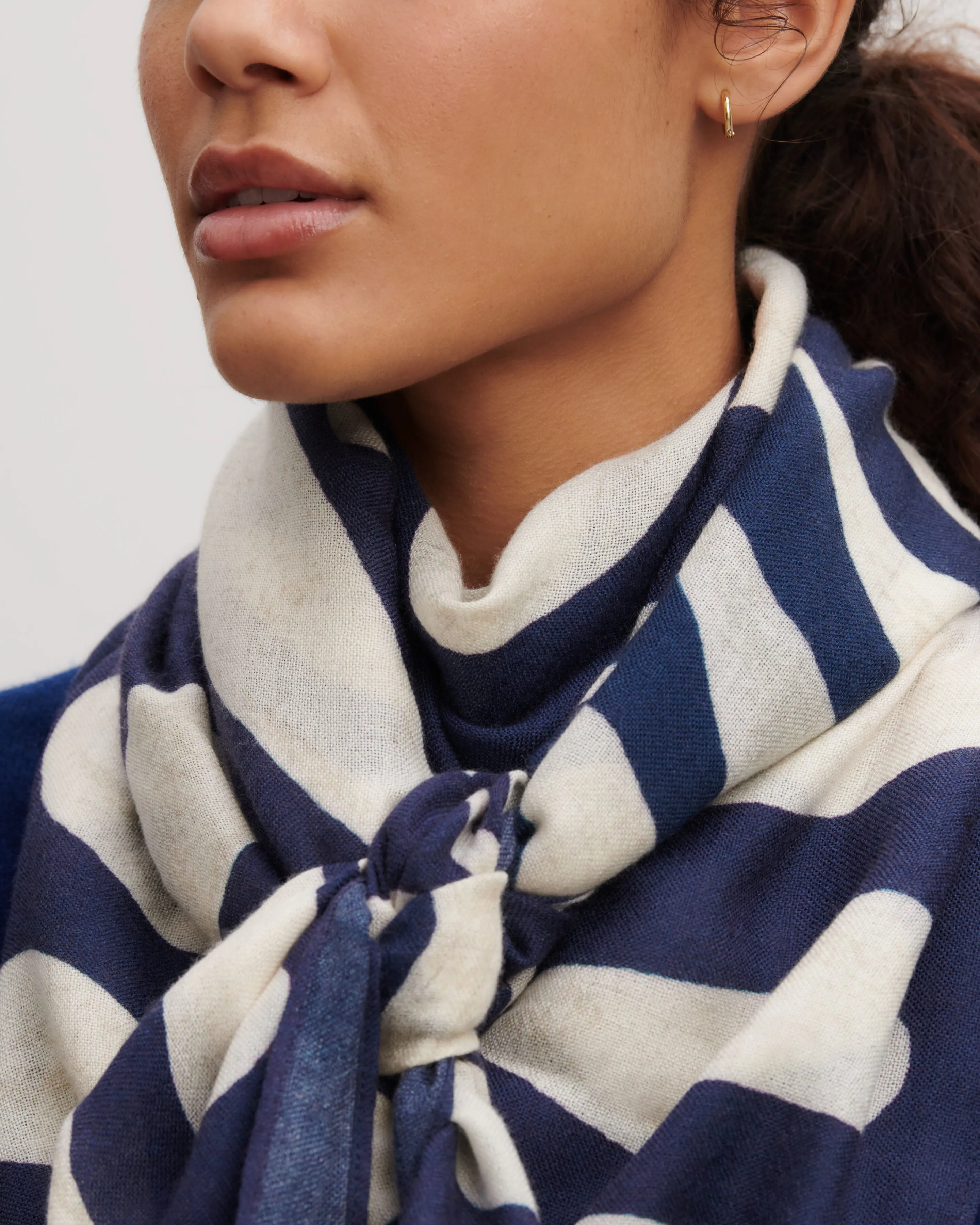 Printed square scarf Eric Bompard