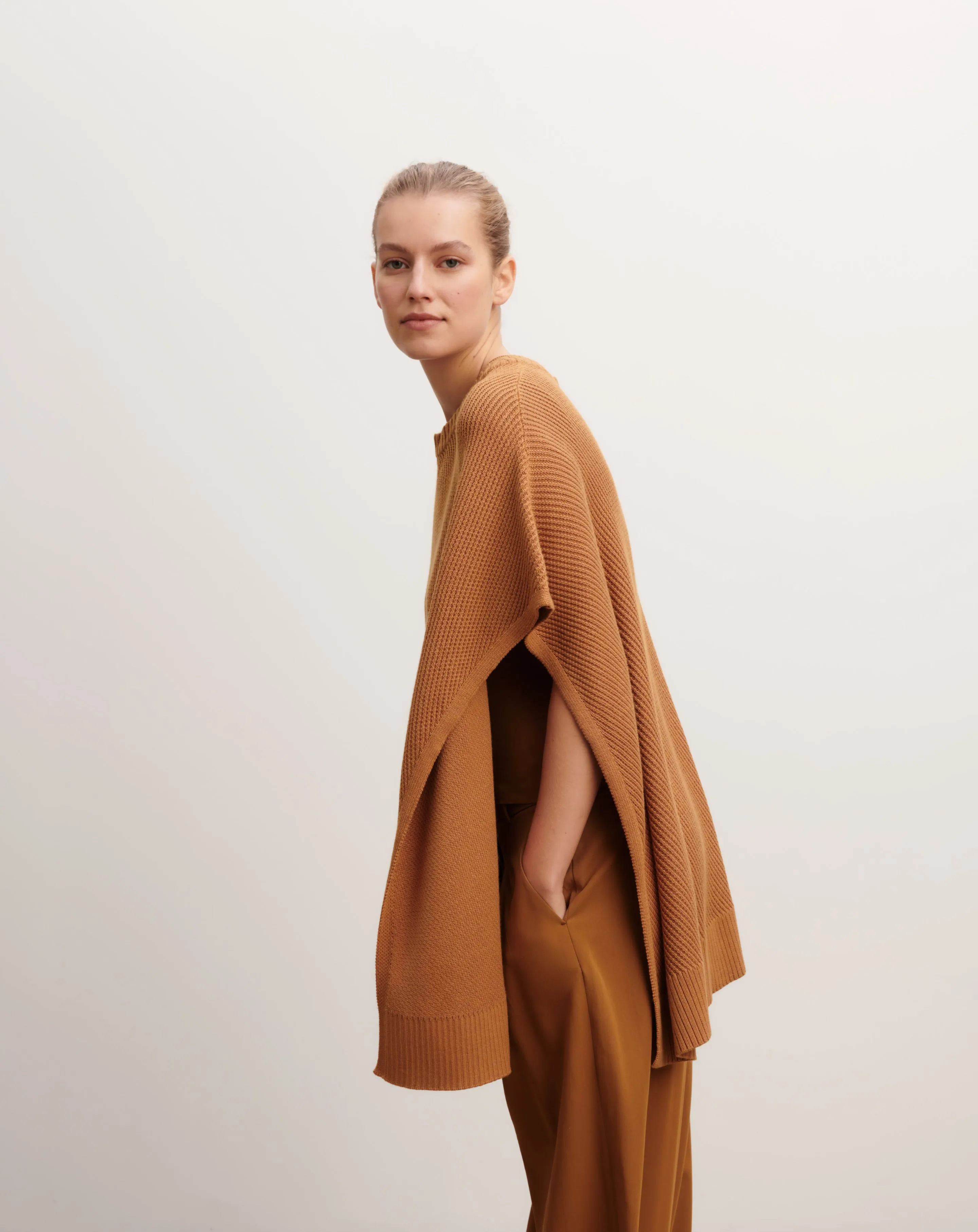 Ribbed poncho Eric Bompard
