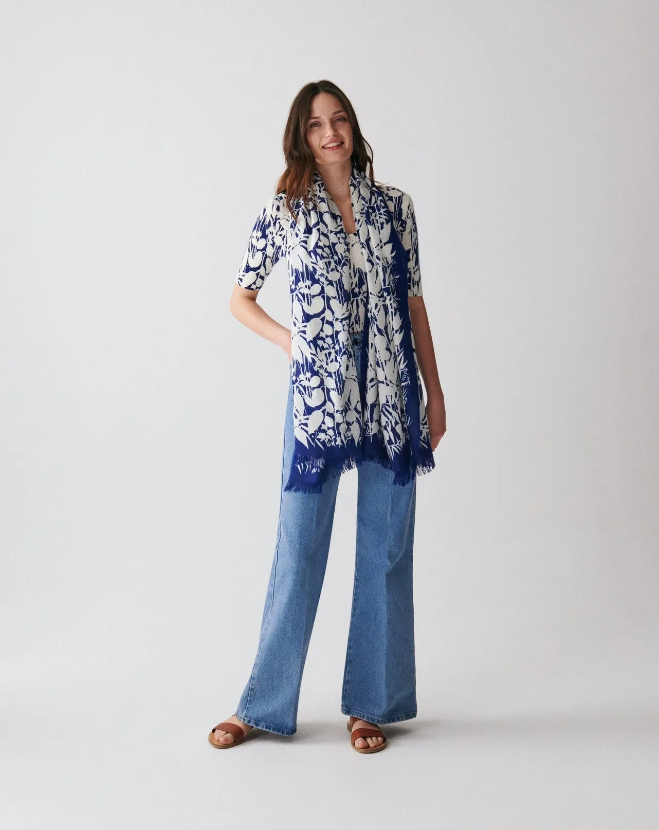 Tropical print stole Eric Bompard