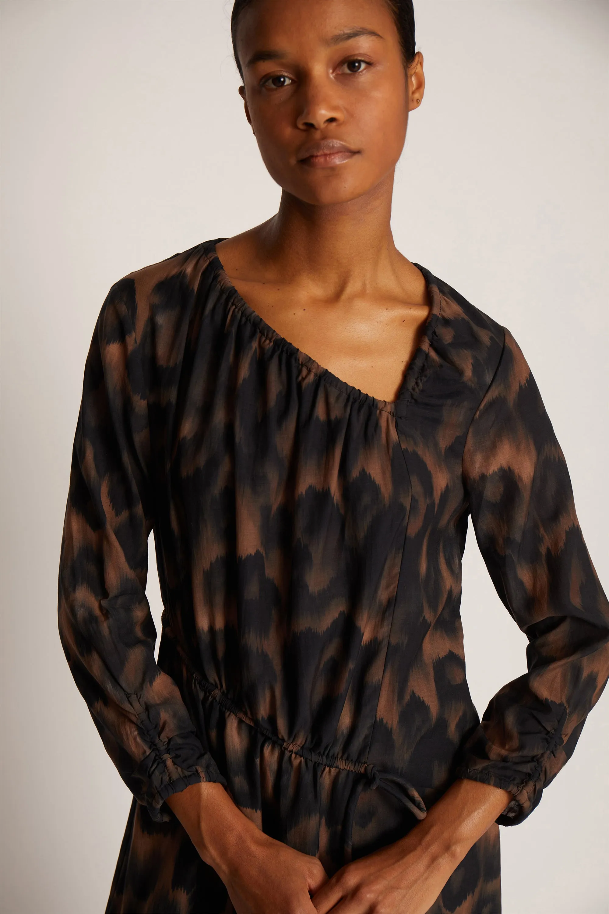 TYNNA - BROWN Munthe