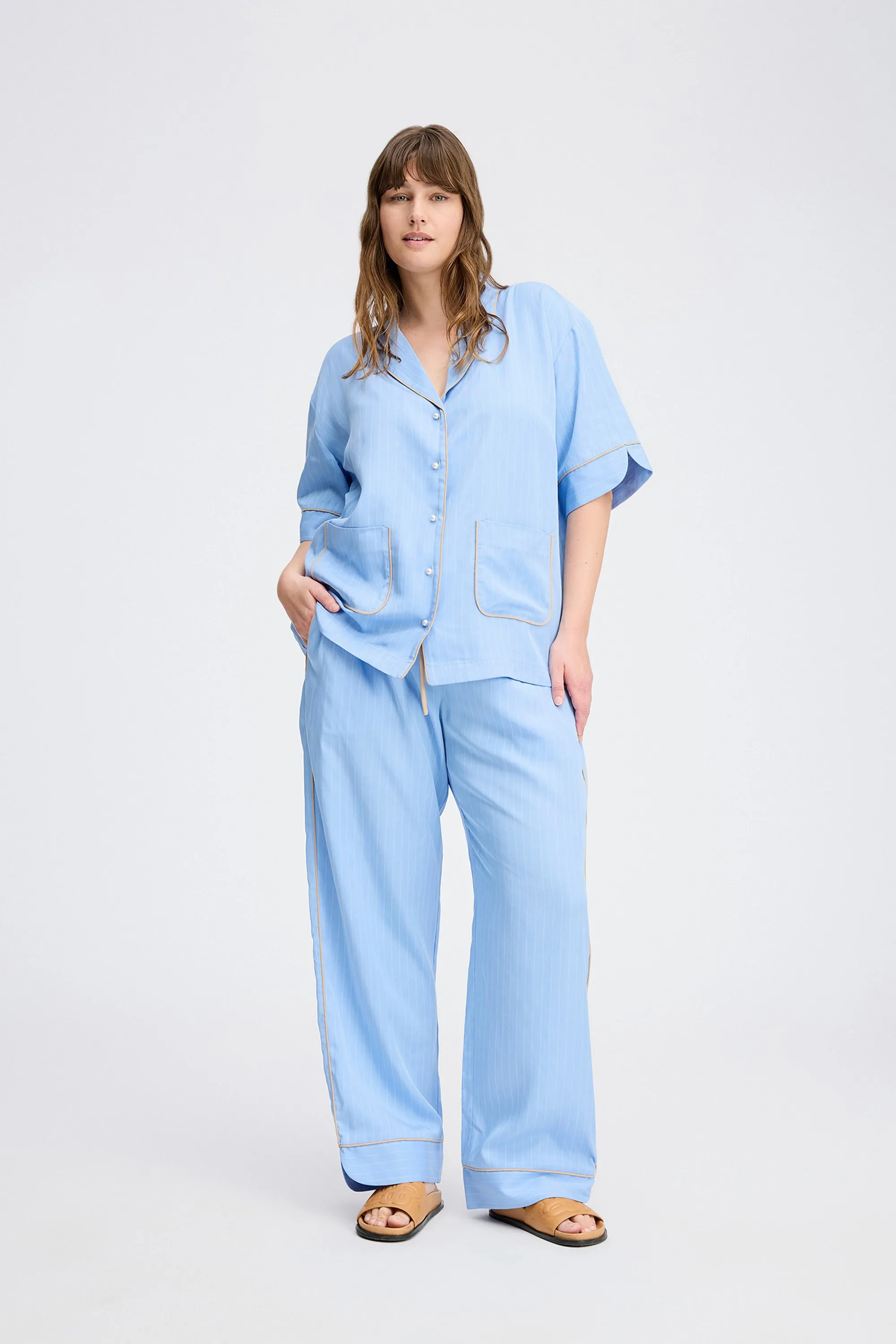 USHI - BLUE Munthe