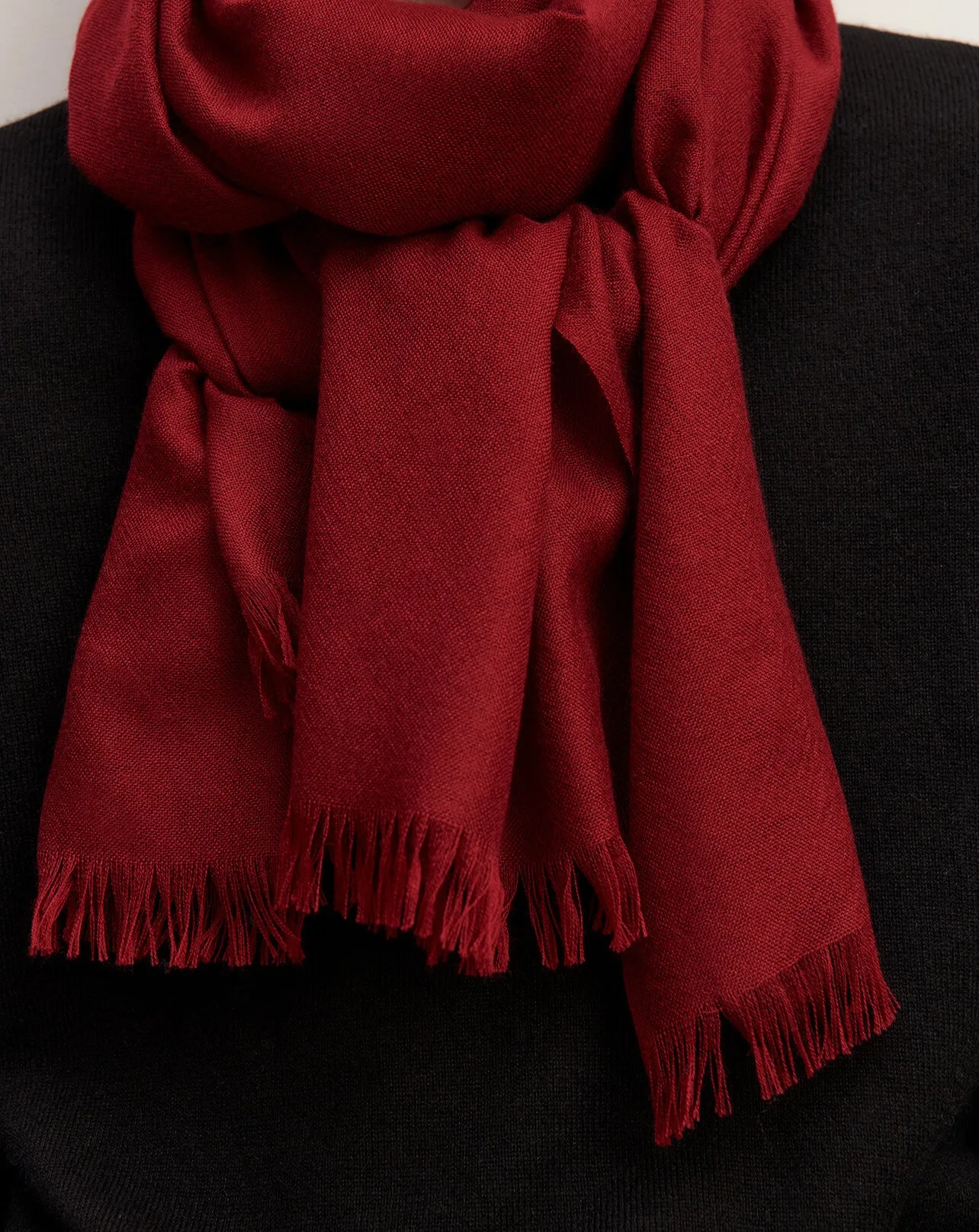 Voile stole Eric Bompard