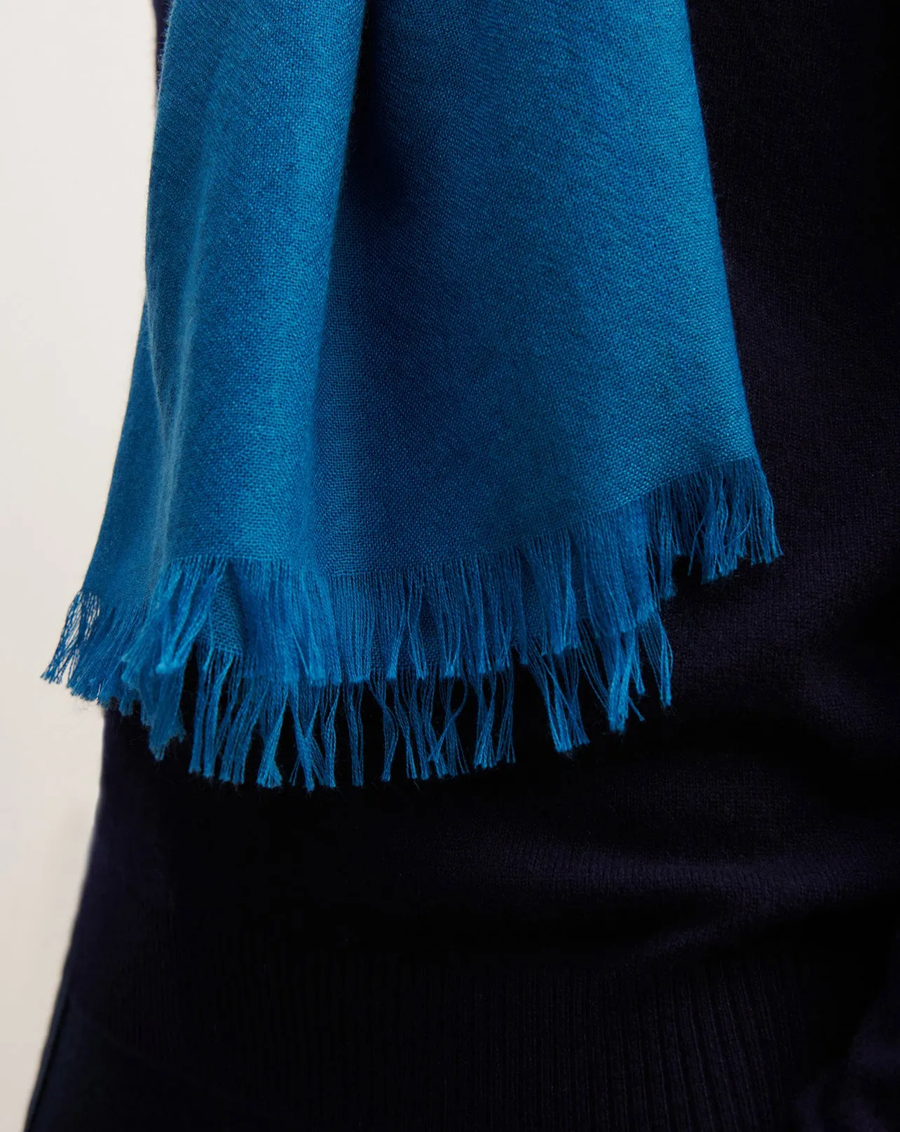 Voile stole Eric Bompard