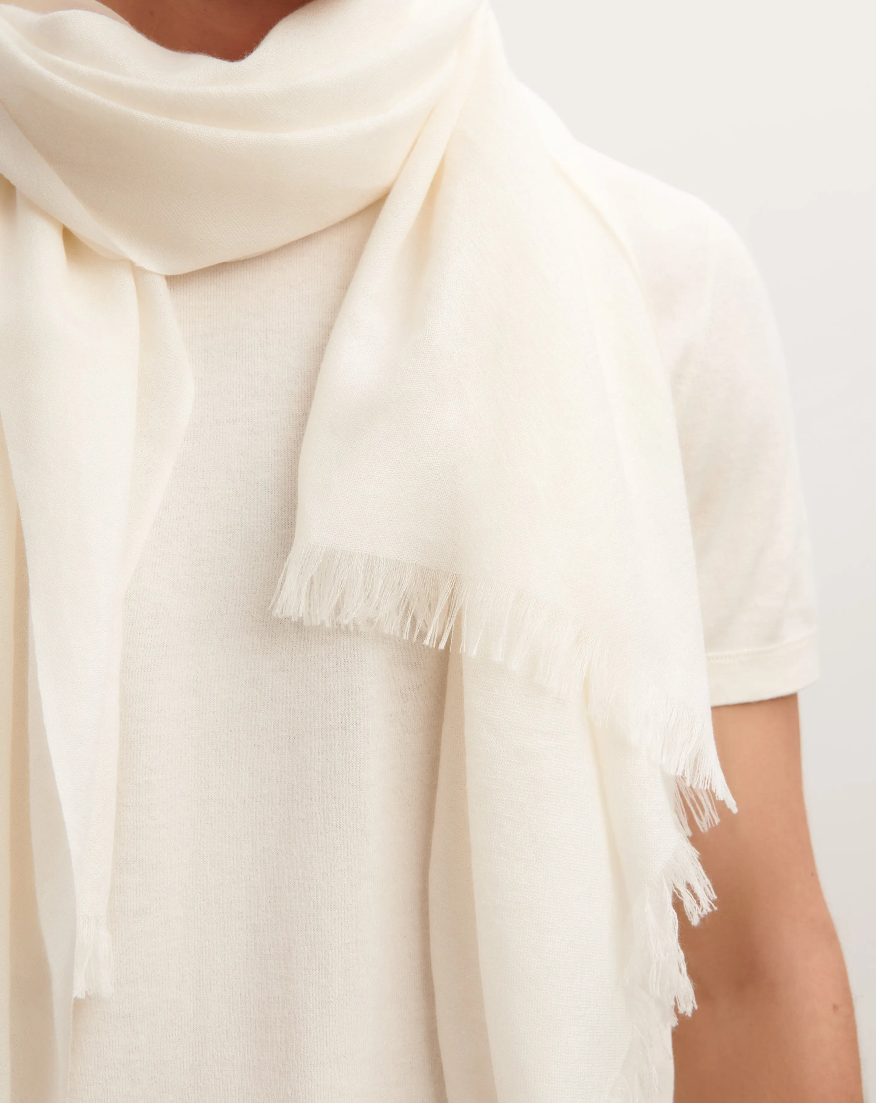 Voile stole Eric Bompard