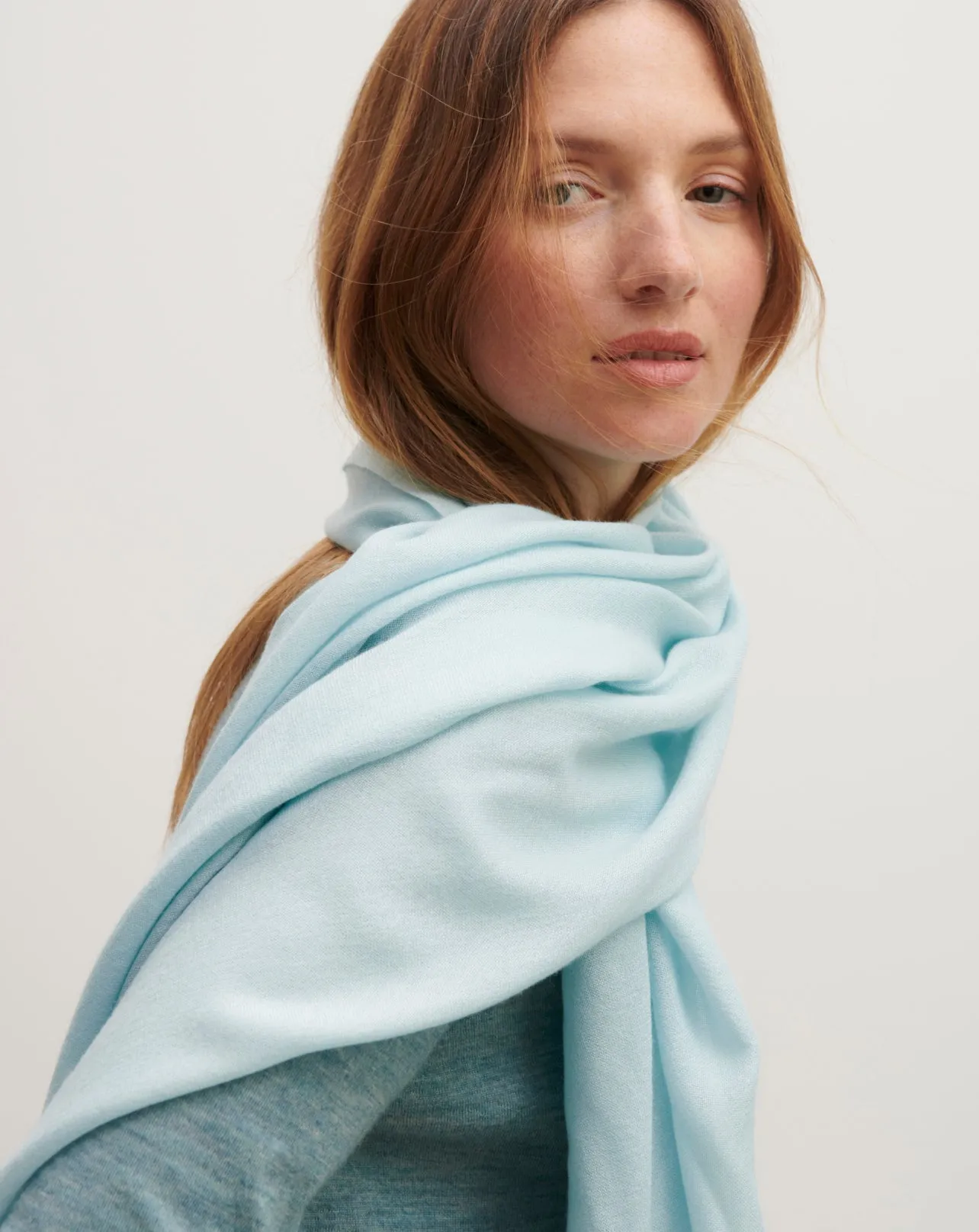 Voile stole Eric Bompard